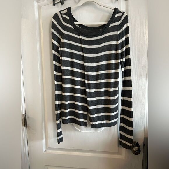 EXPRESS sweater‎ /split back women’s Medium striped - Picture 2 of 16